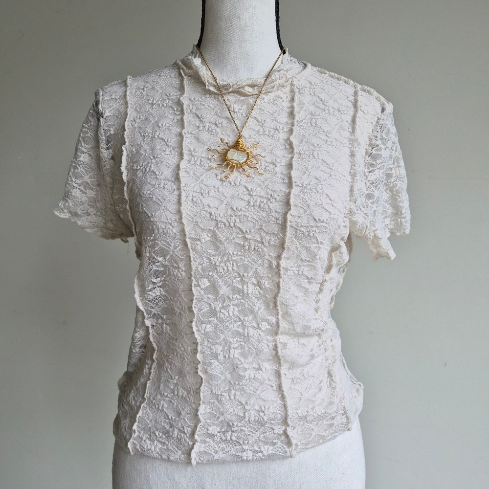 Stitch & Pine Lace Baby Tee Womens Medium Coquette Fairycore Cottagecore Cream